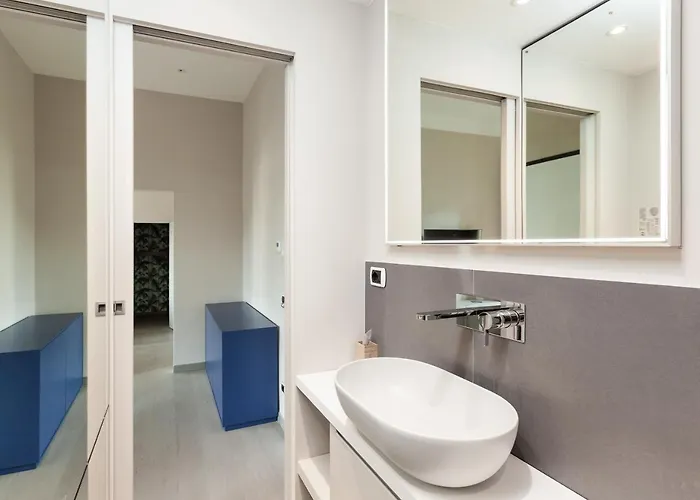 Easyhomes-duomo & Apartamento *